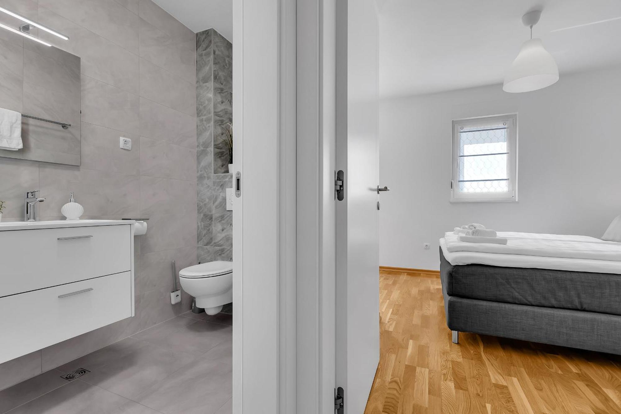 Luxury And Modern With Sea View And Garage Makarská