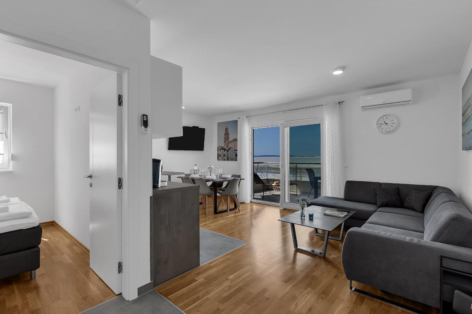 Luxury And Modern With Sea View And Garage