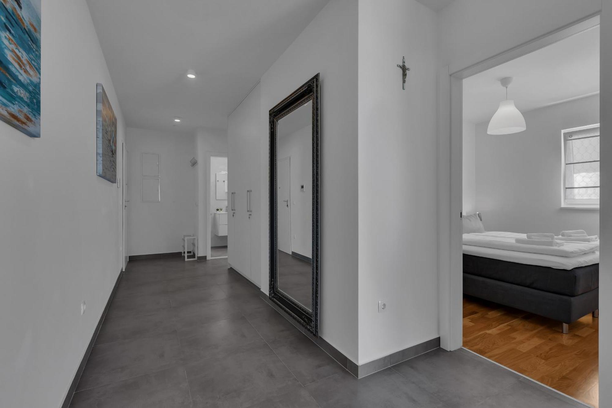 Apartmán Luxury And Modern With Sea View And Garage *